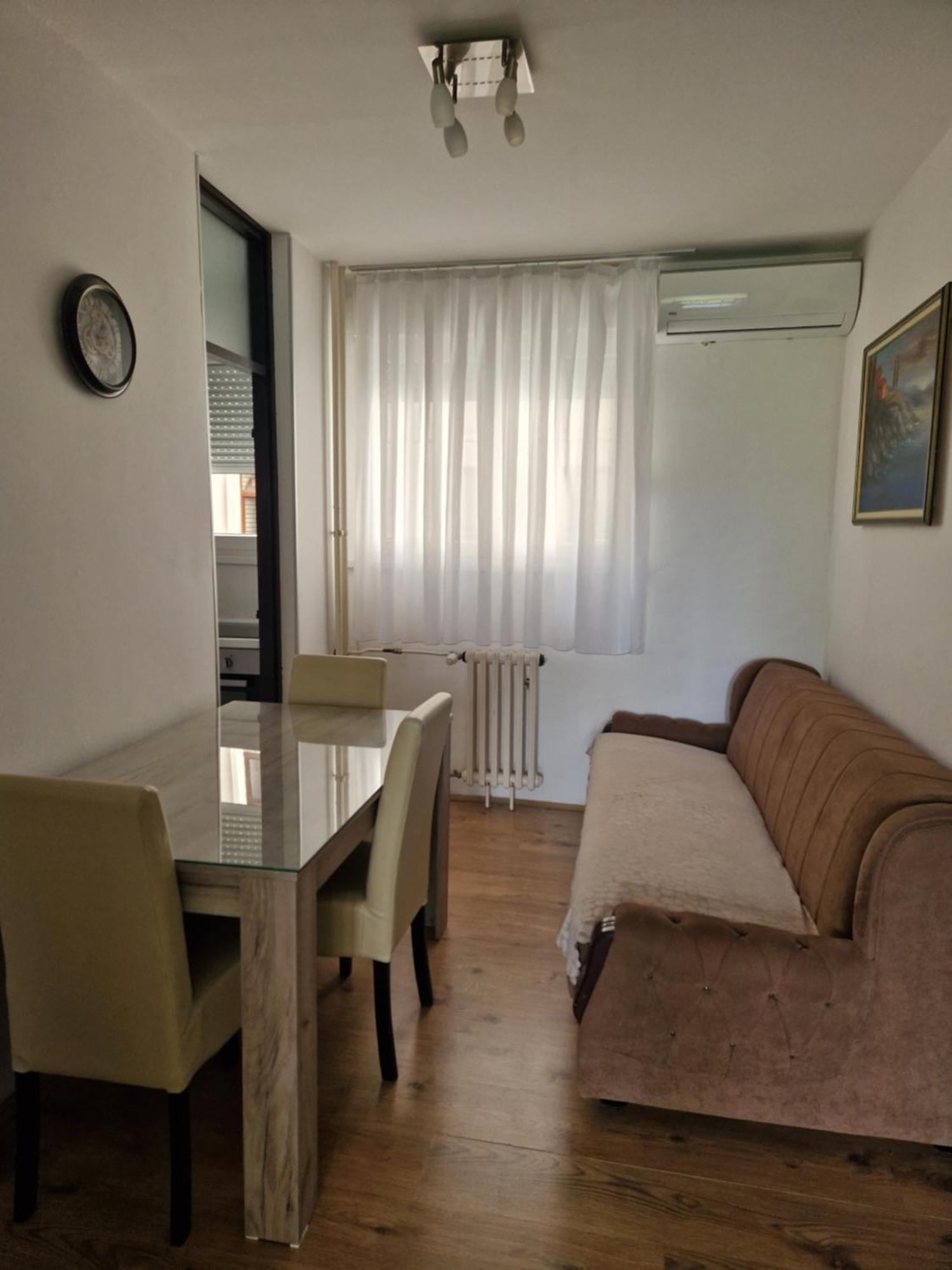 Esperanto Apartment Vranje Ngoại thất bức ảnh